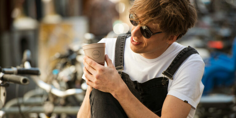 A man enjoys the design of his BillieCup